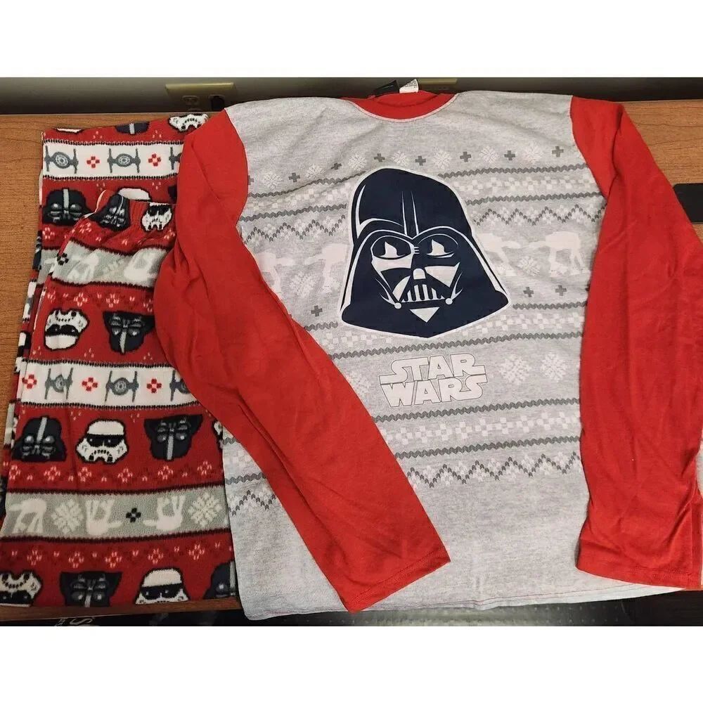 Star Wars-Darth Vader LARGE Red and Black Polyester Pajama Set